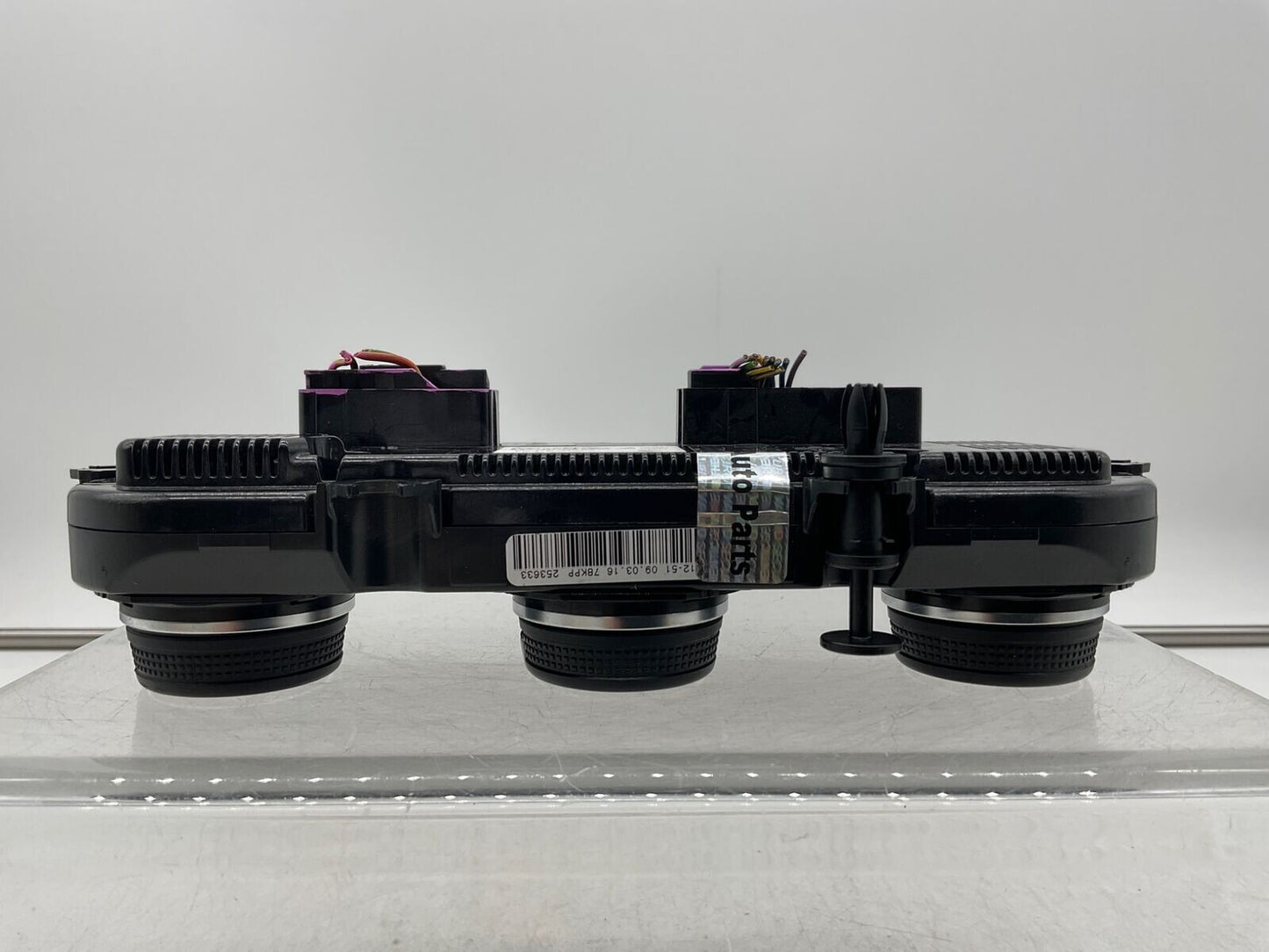 2017-2019 Volkswagen Golf AC Heater Climate Control Temperature Unit D01B28017