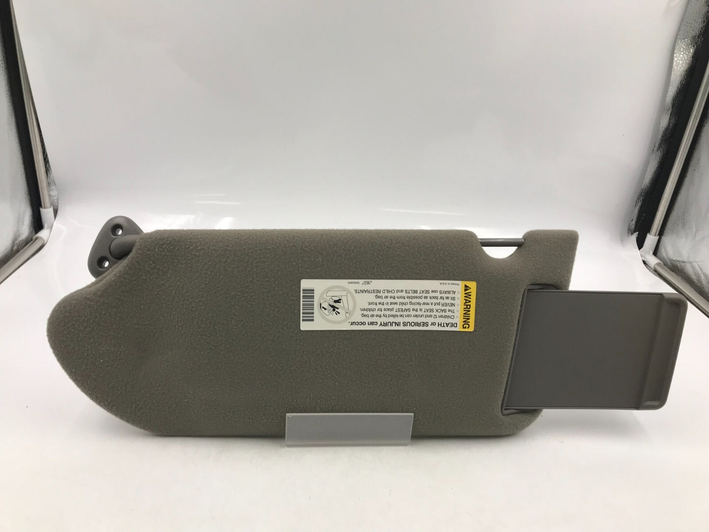 2000-2005 Chevrolet Impala Passenger Sun Visor Gray Illuminated OEM D04B32081