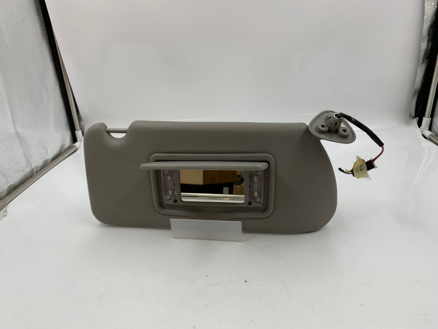 2003-2007 Cadillac CTS Passenger Sun Visor Gray Illuminated OEM A01B48012