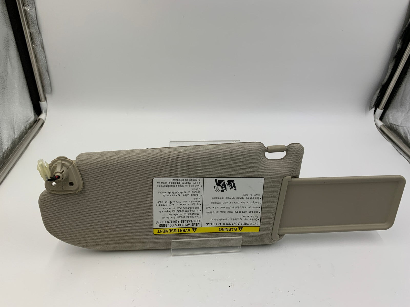 2007-2008 Infiniti G35 Passenger Sun Visor Gray Illuminated OEM C03B22026