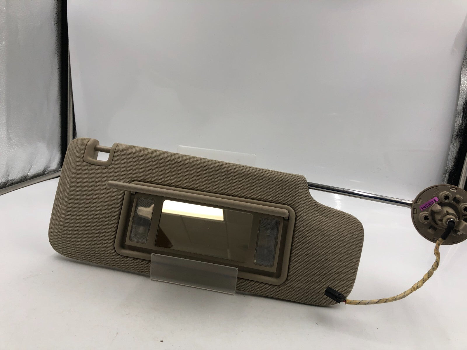 2014-2019 Cadillac CTS Passenger Sun Visor Beige Illuminated OEM B03B06086