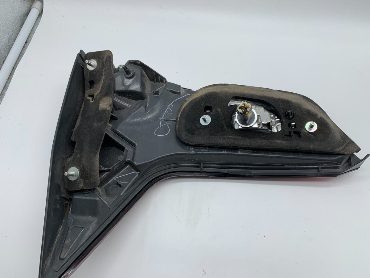 2016-2018 Honda HR-V HRV Passenger Inner Tail Light Taillight OEM D01B42009