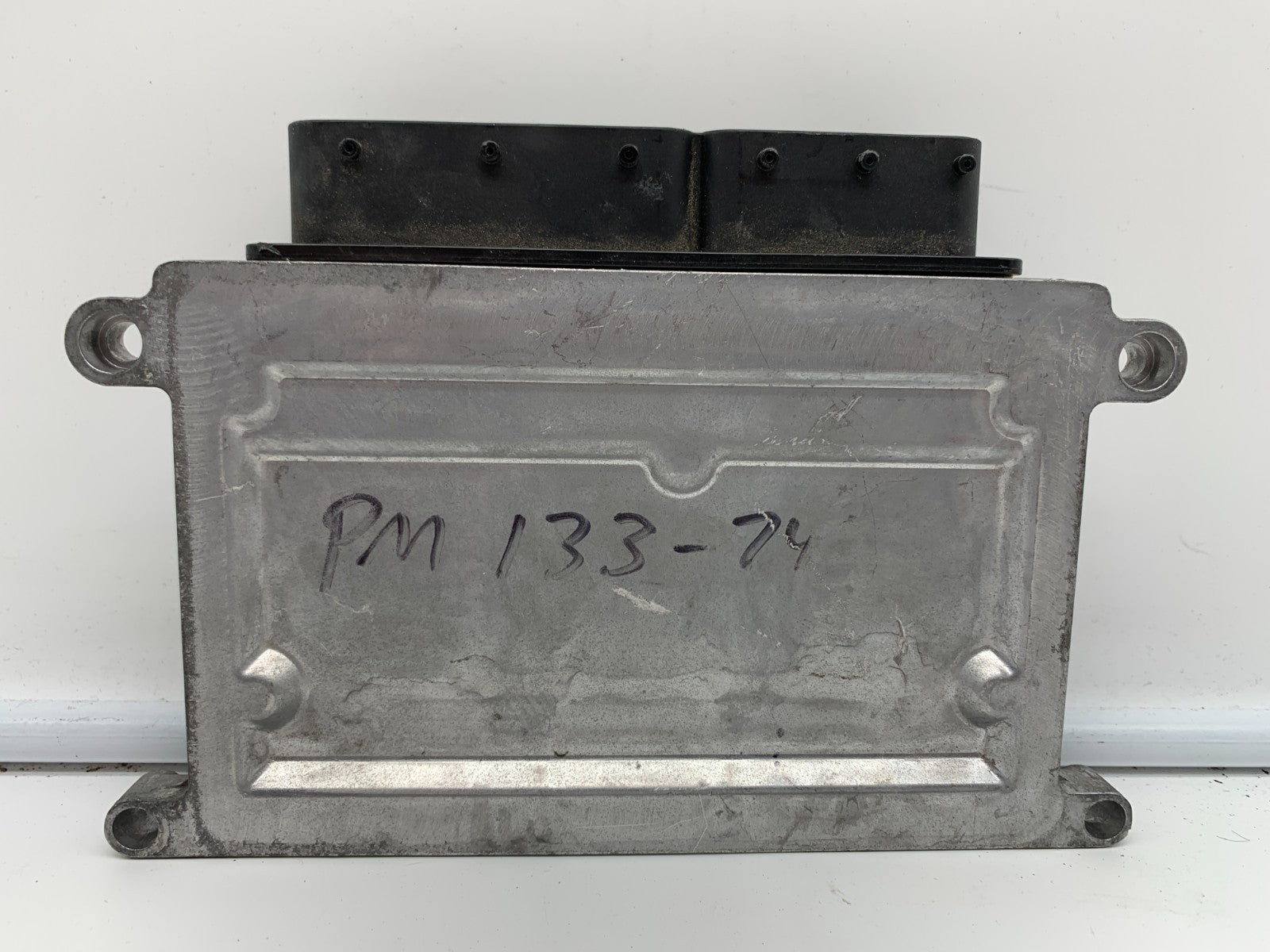 2014-2016 Volvo S60 Engine Control Module ECU ECM OEM B02B40046