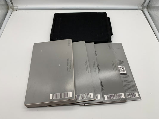 2021 Nissan Altima Owners Manual Set with Case OEM C02B20010