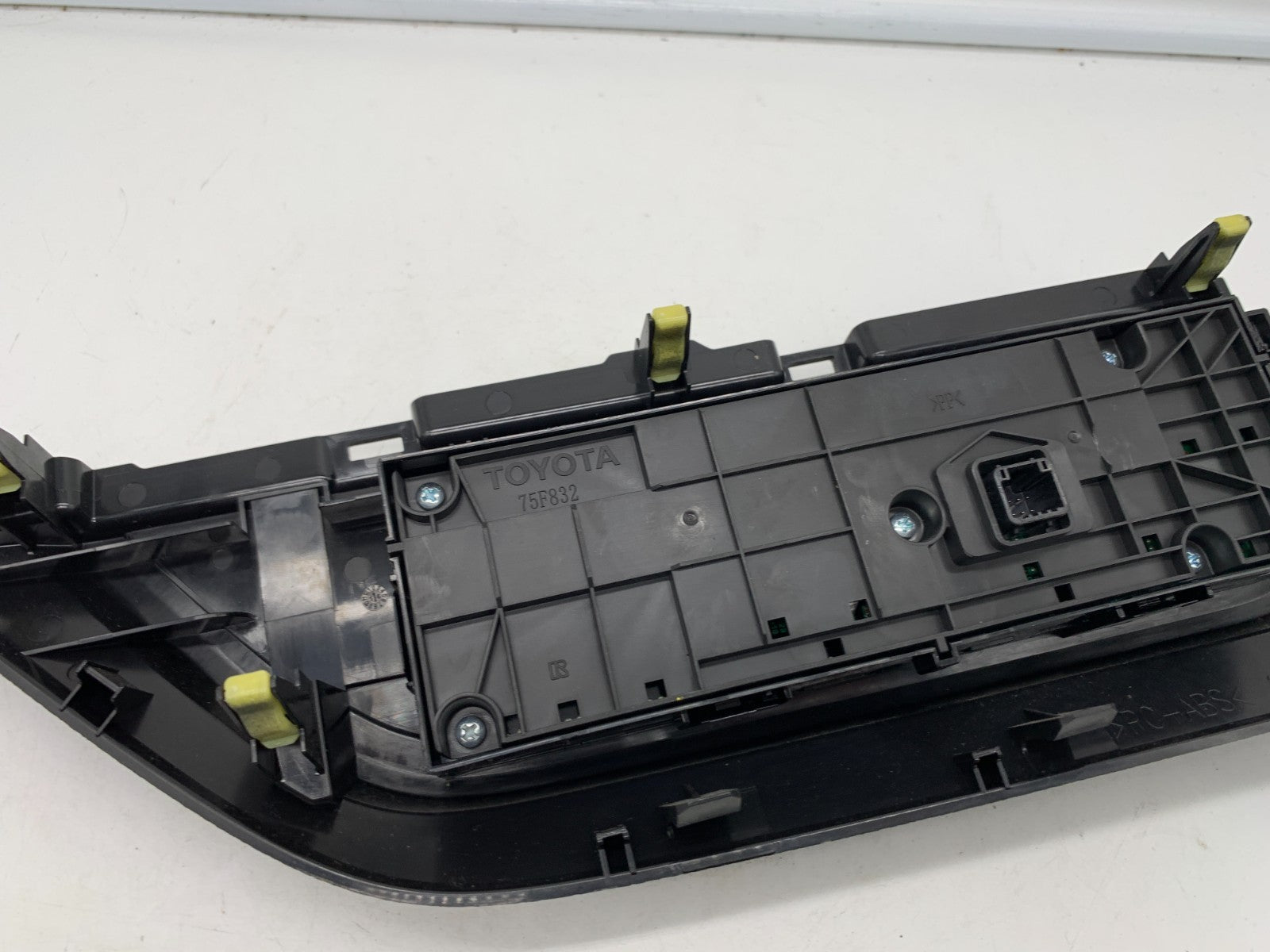 2014-2016 Toyota Corolla Climate Control AC Heater Unit OEM C02B21025