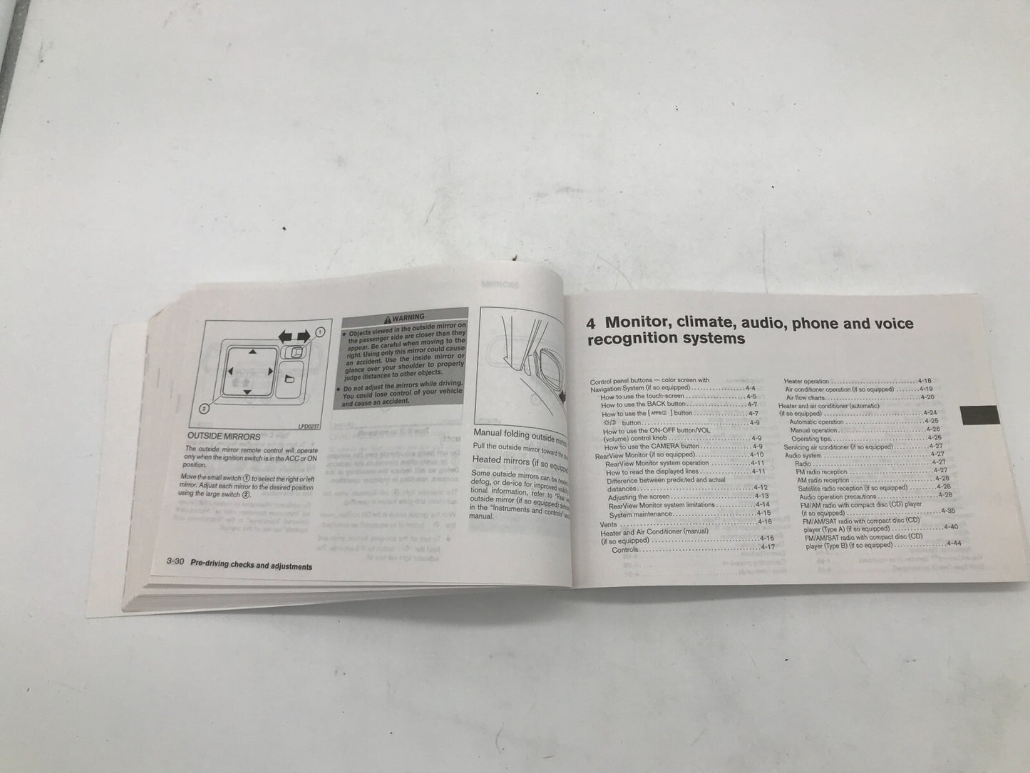 2016 Nissan Sentra Owners Manual OEM E01B57009