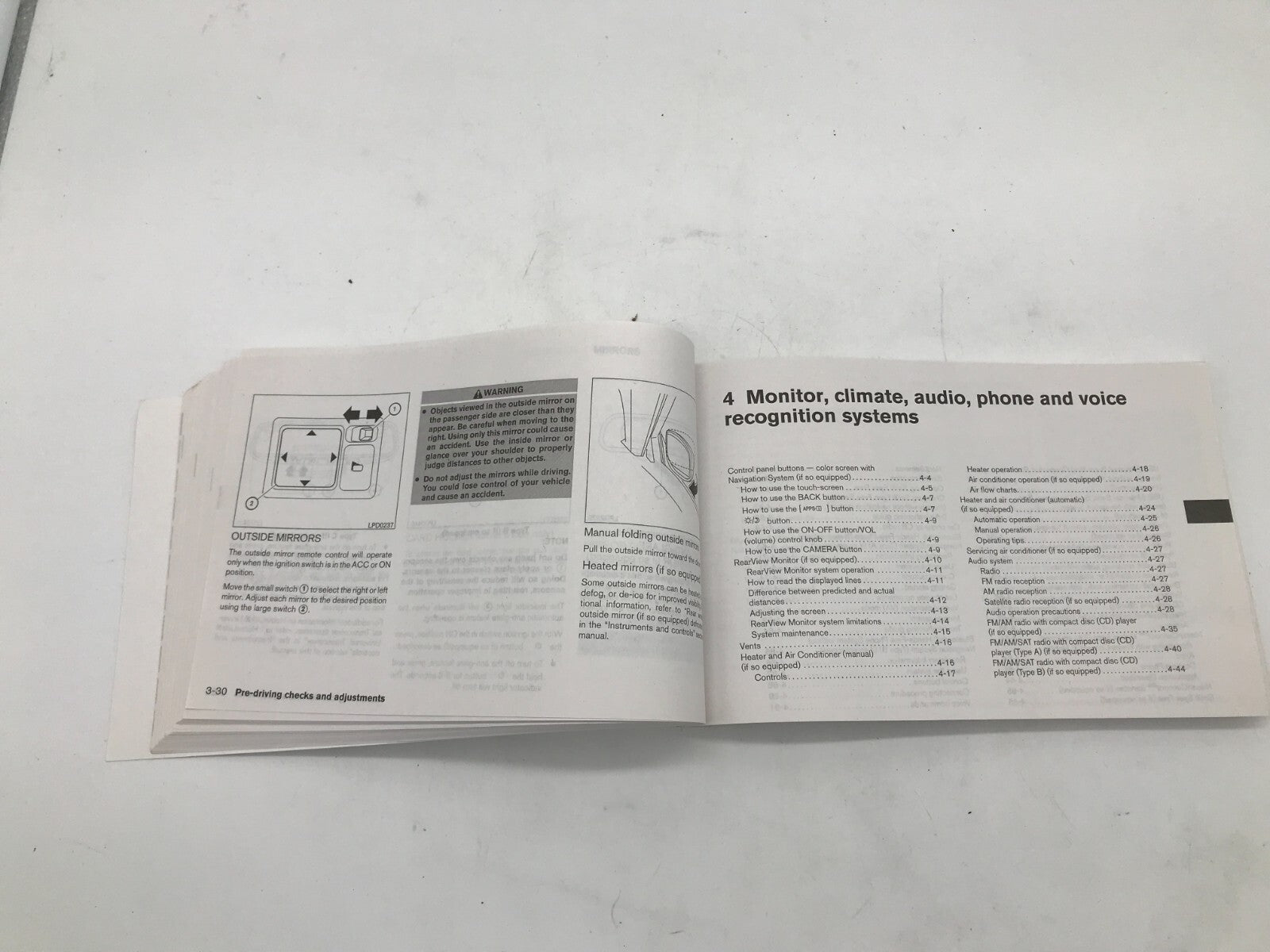 2016 Nissan Sentra Owners Manual OEM E01B57009