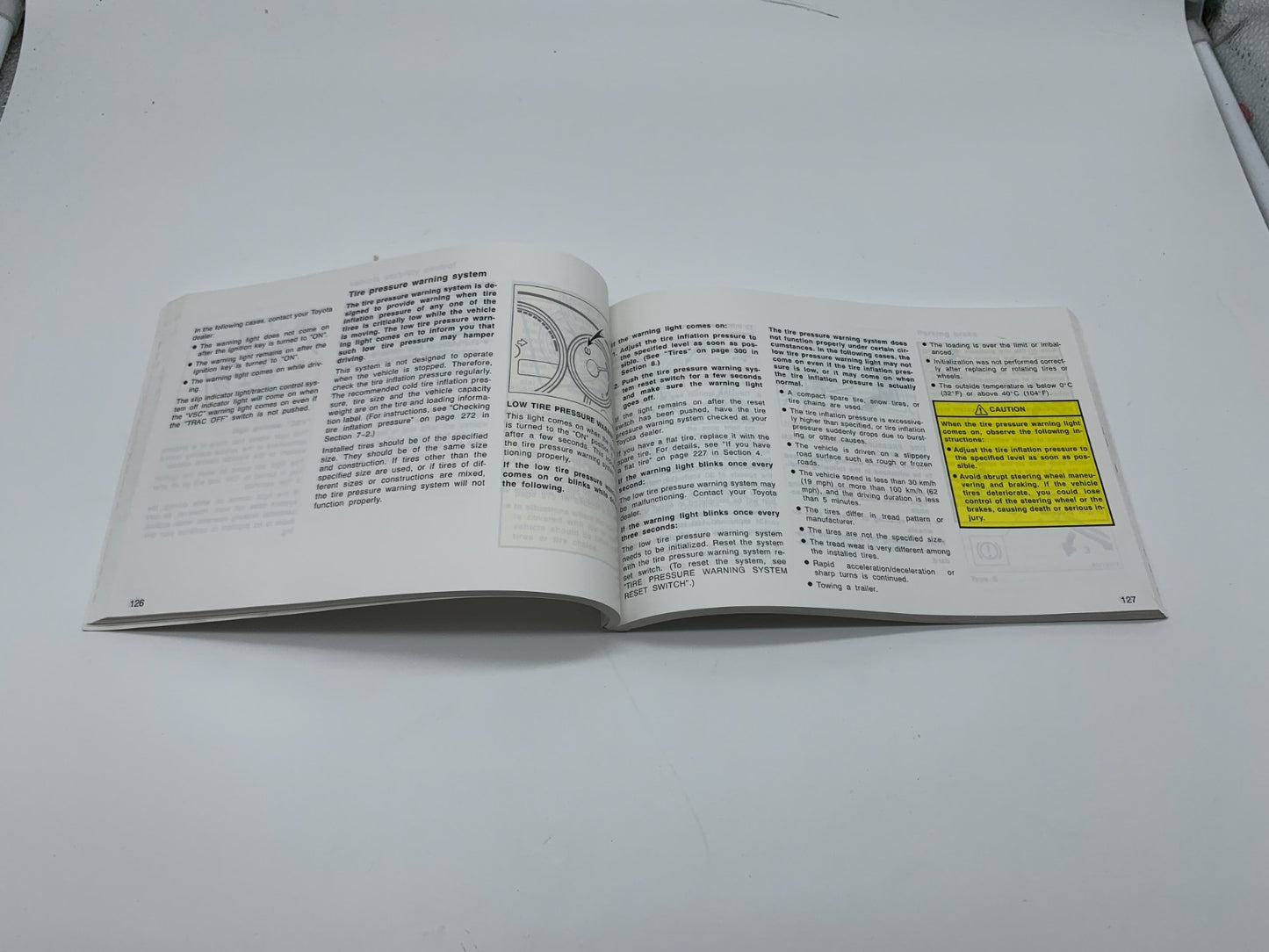 2007 Toyota Corolla Matrix Owners Manual OEM C04B59018