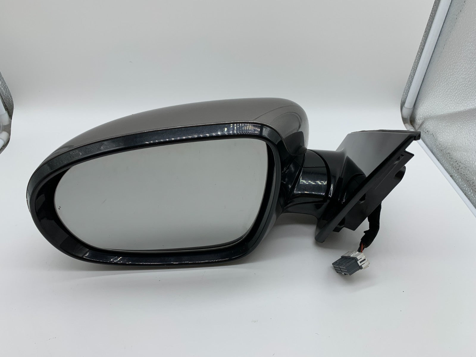 2016-2020 Kia Sorento Driver Side View Power Door Mirror OEM C03B12008
