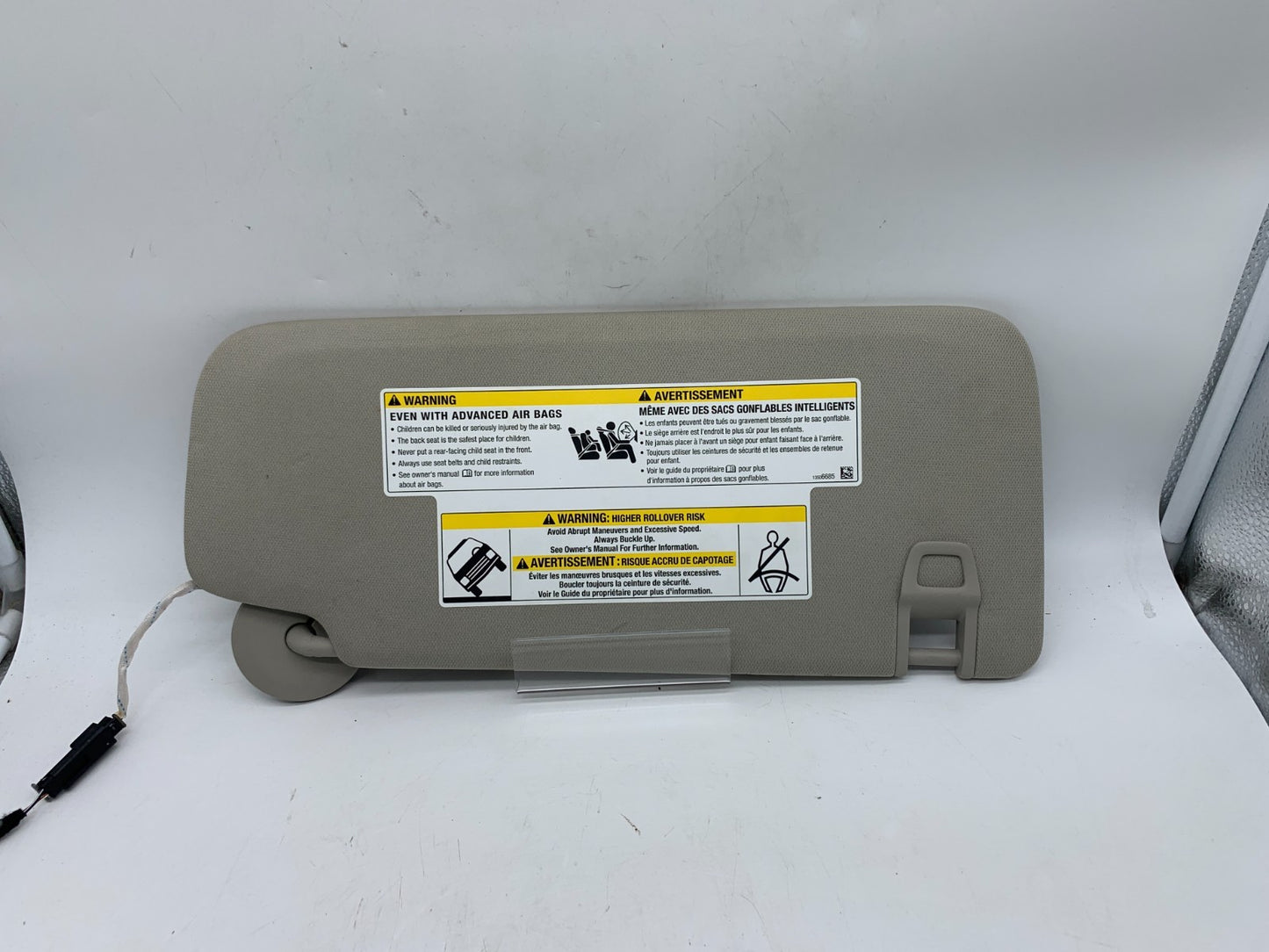 2021-2024 Buick Encore GX Driver Sun Visor Gray Illuminated OEM D03B69002