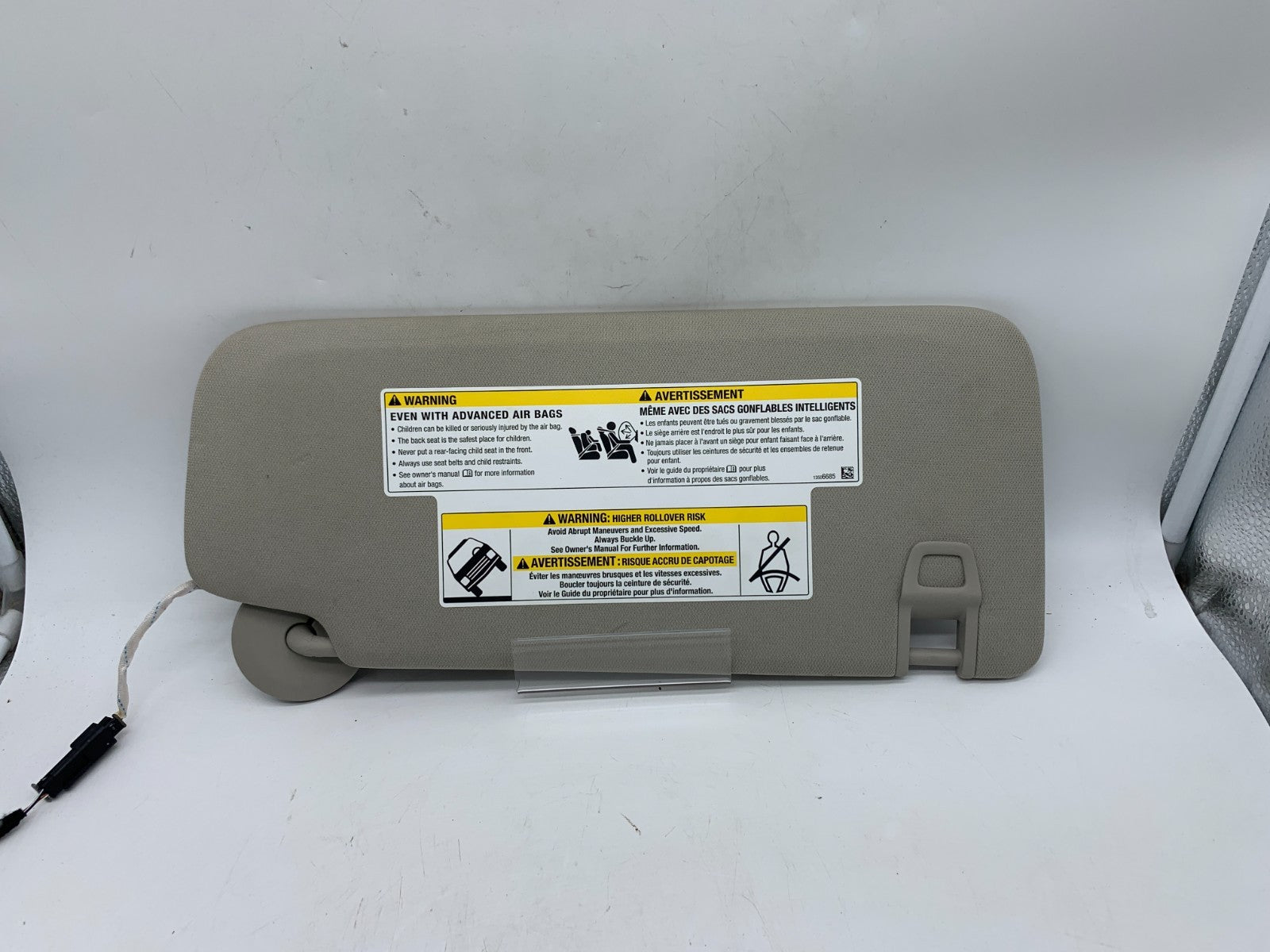 2021-2024 Buick Encore GX Driver Sun Visor Gray Illuminated OEM D03B69002