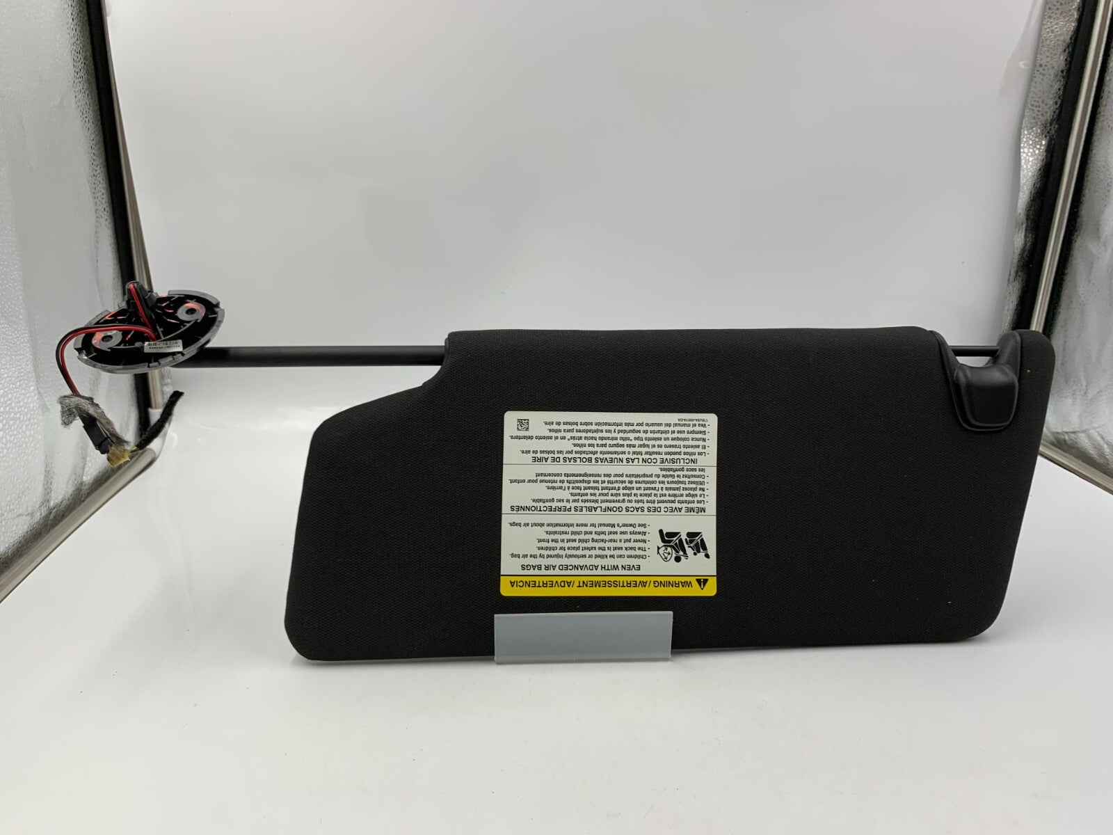 2011-2015 Ford Explorer Passenger Sun Visor Illuminated Black OEM C04B41012