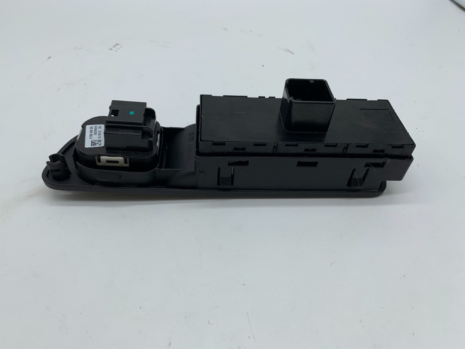 2015-2017 Volkswagen Tiguan Master Power Window Switch OEM D01B36006
