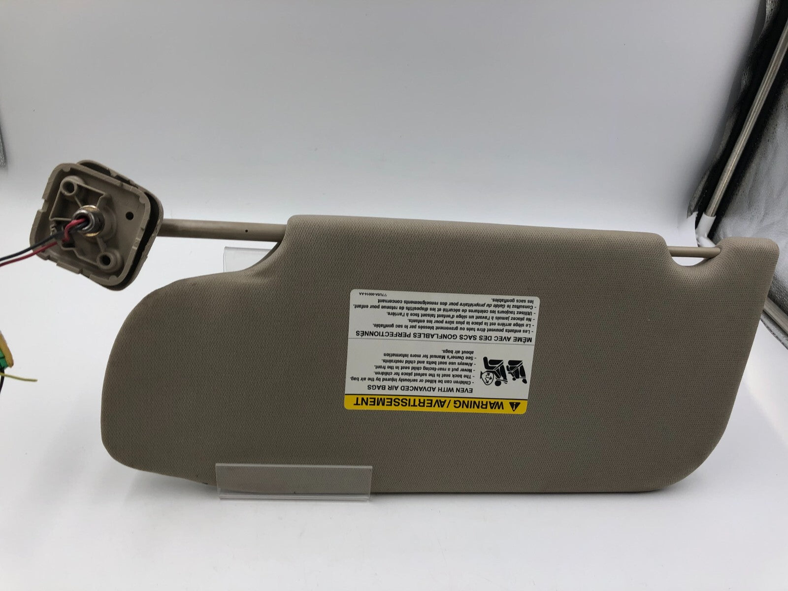 2010-2012 Lincoln MKT Passenger Sun Visor Beige illuminated OEM B01B02004