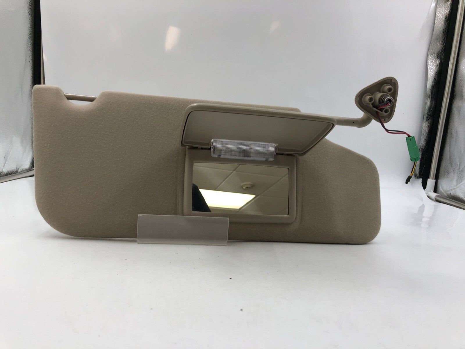 2008-2009 Mercury Sable Passenger Sun Visor Tan Illuminated OEM B02B29003