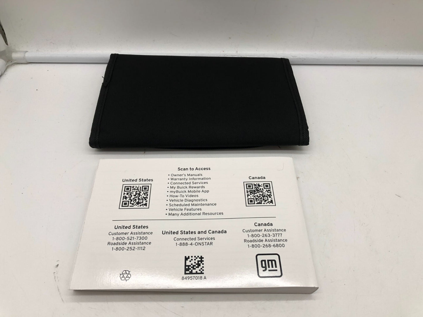 2024 Buick Encore GX Owners Manual with Case OEM C01B53028