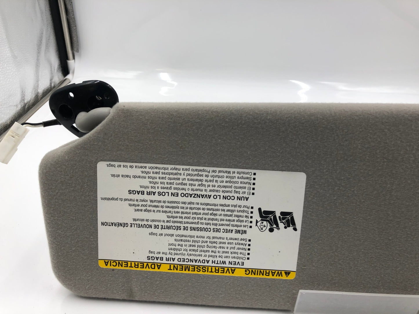 2005-2010 Toyota Sienna Passenger Sun Visor Gray Illuminated OEM C03B09021