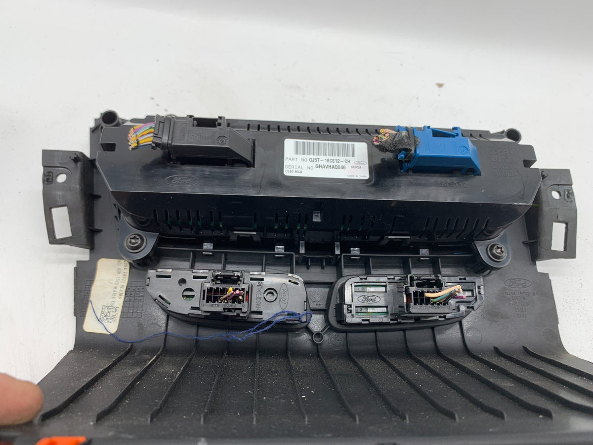 2018-2019 Ford Escape AC Heater Climate Control Unit OEM D01B03002