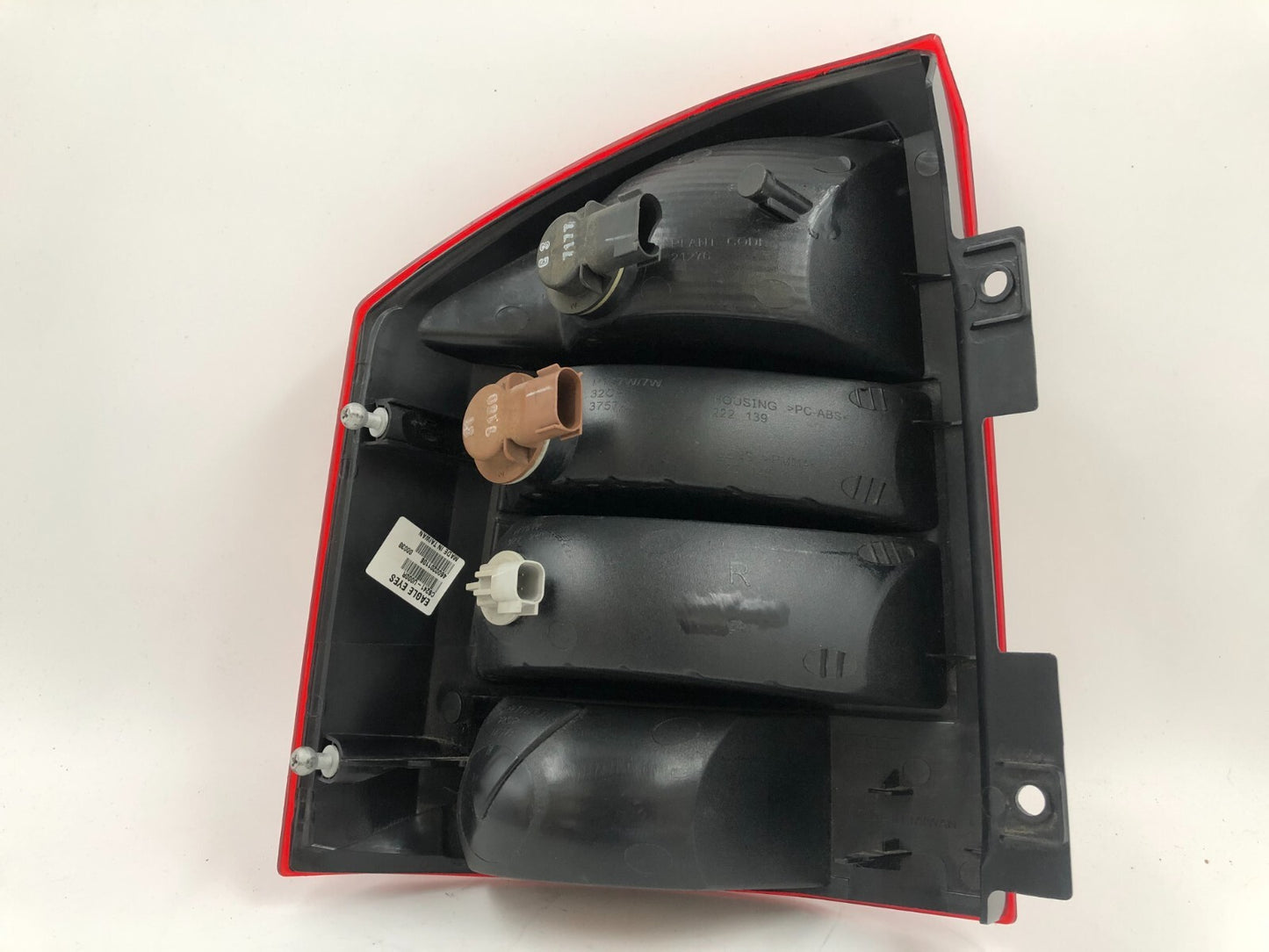 2007-2010 Jeep Compass Passenger Side Tail Light Taillight OEM C04B28046