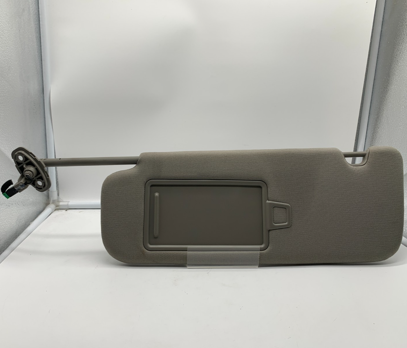 2015-2020 Kia Sedona Driver Sun Visor Tan OEM C01B50012