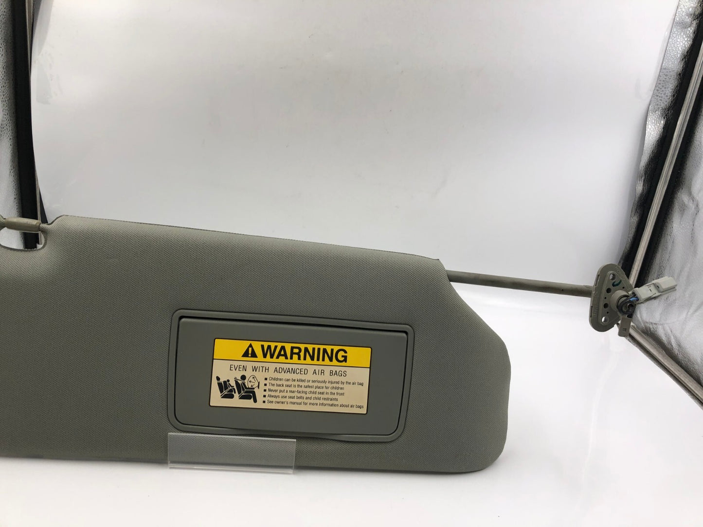 2006-2010 Honda Odyssey Passenger Sun Visor Gray Illuminated OEM B03B52081