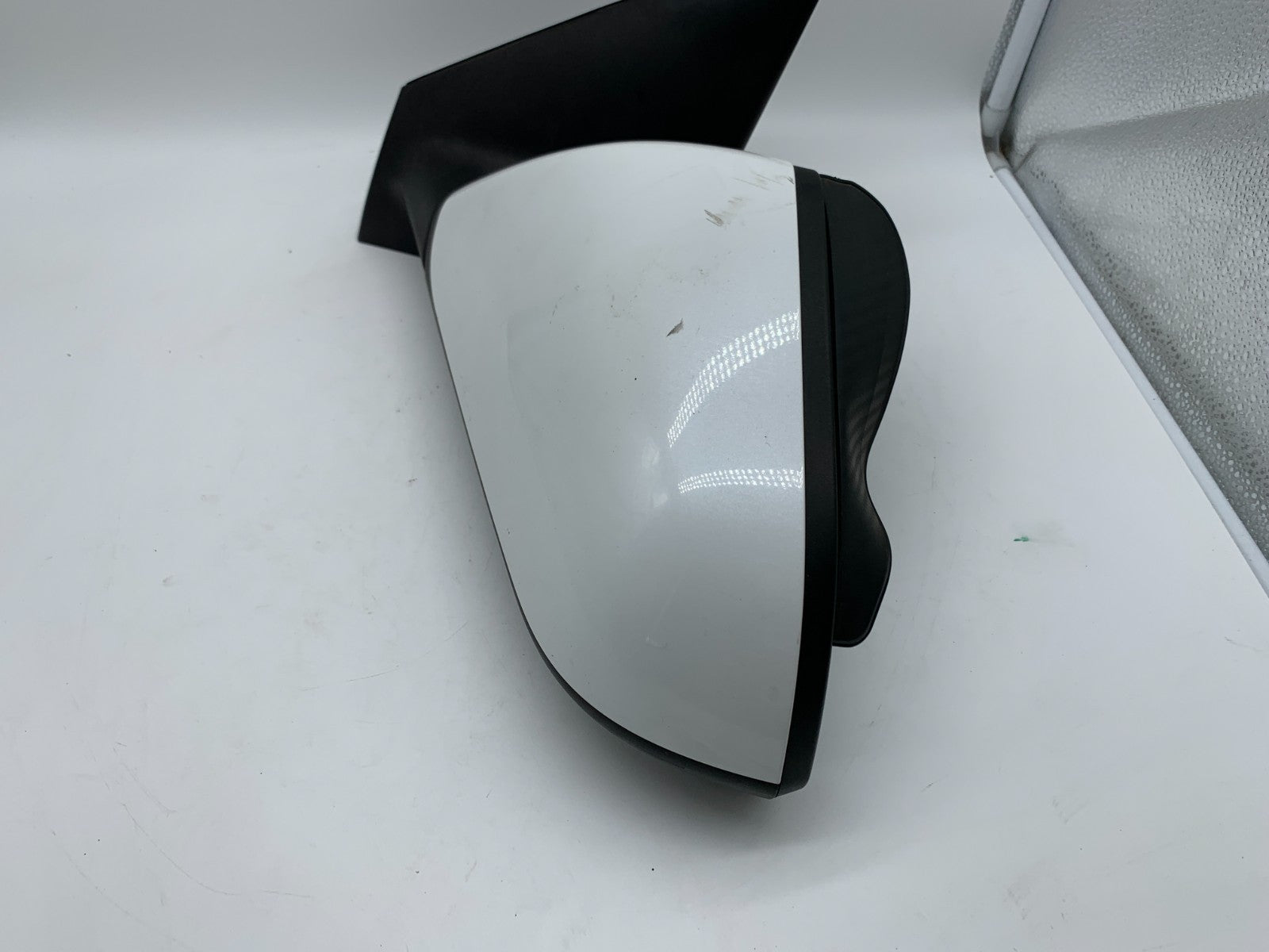 2018-2019 Hyundai Sonata Driver Side View Power Door Mirror BSA D01B62012