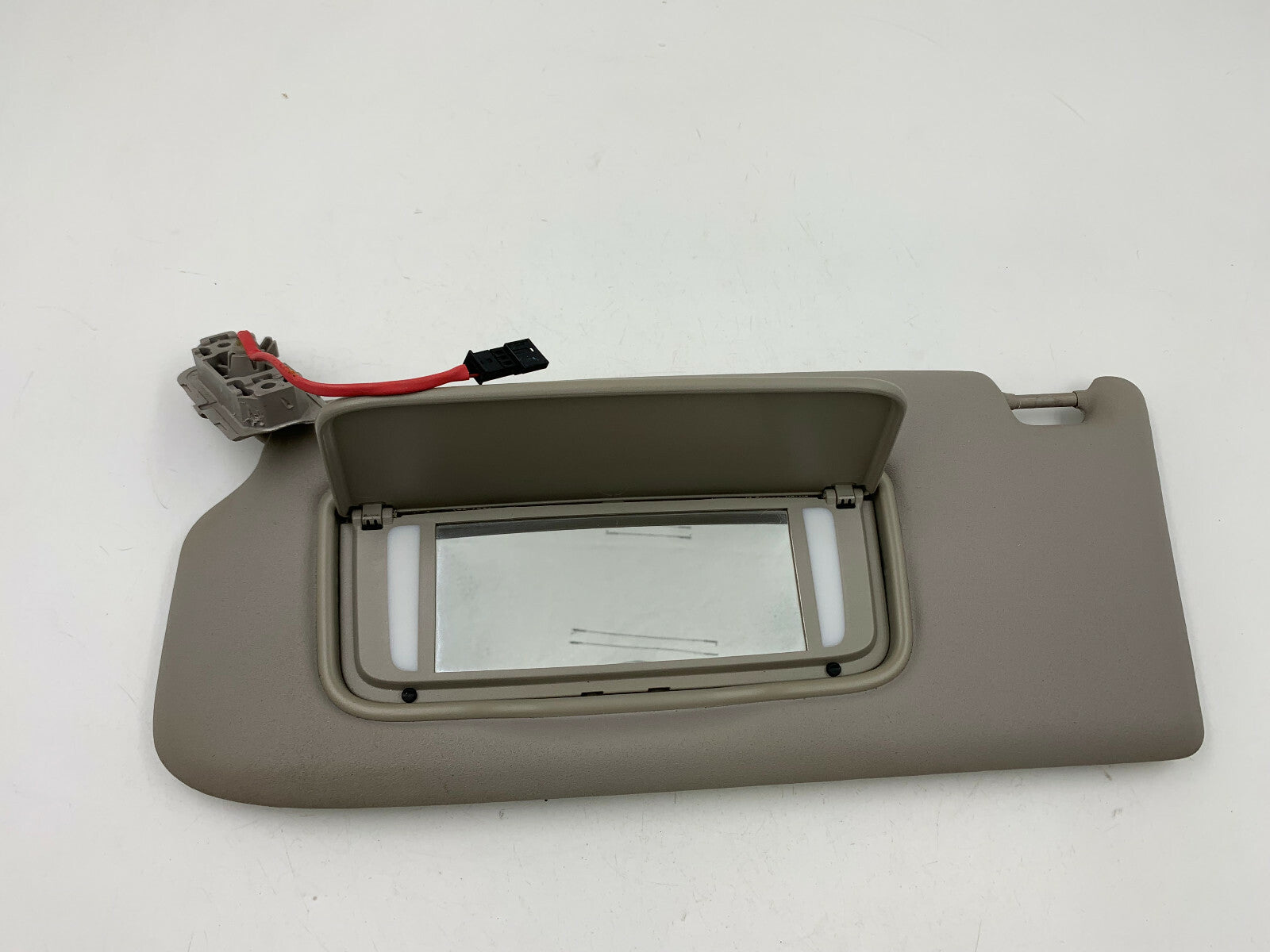 2005-2006 Volvo S50 Driver Sun Visor Gray Illuminated OEM C02B17082