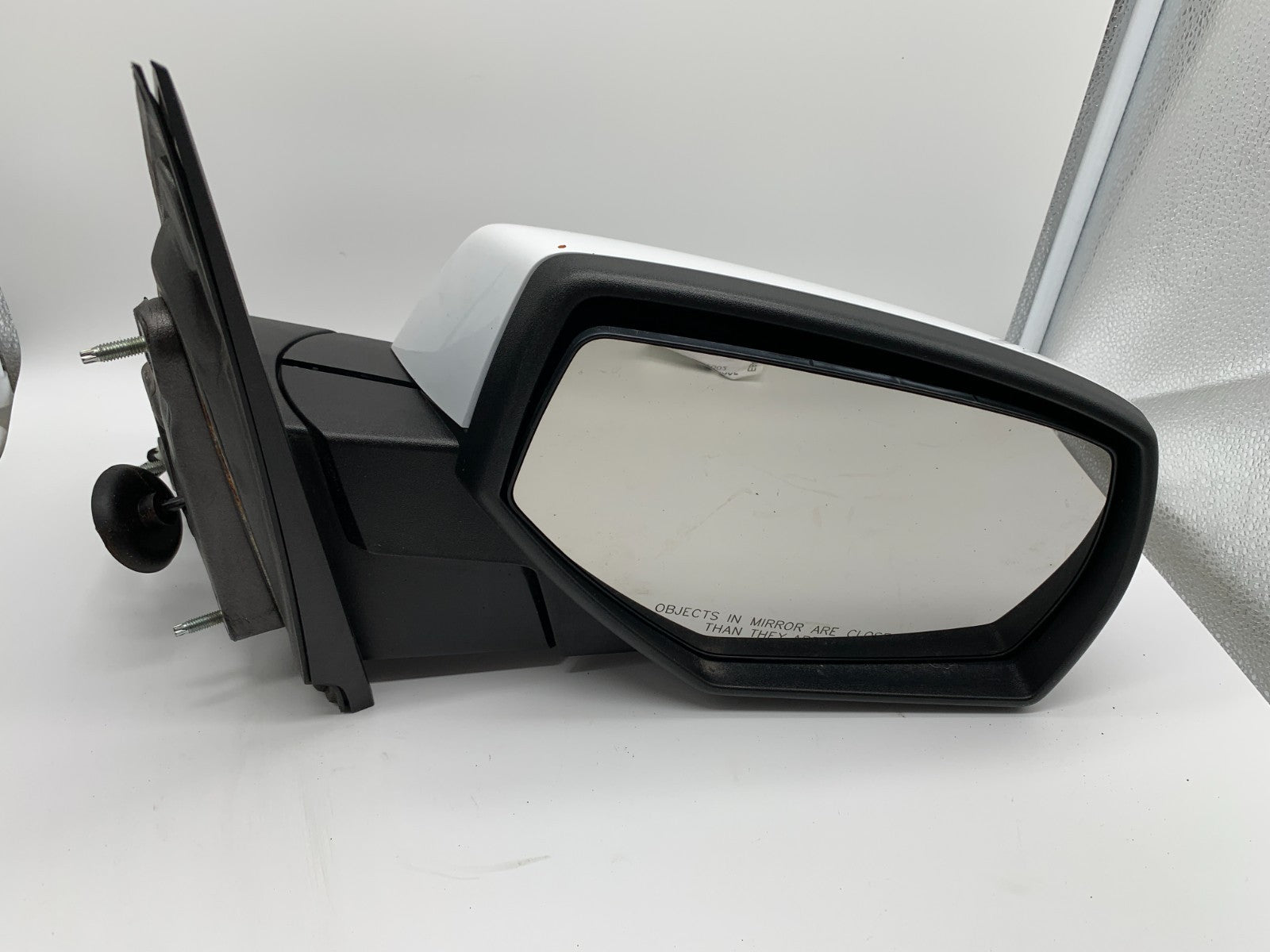 2014-2019 Chevrolet Silverado 1500 Passenger Side Power Door Mirror C03B52002