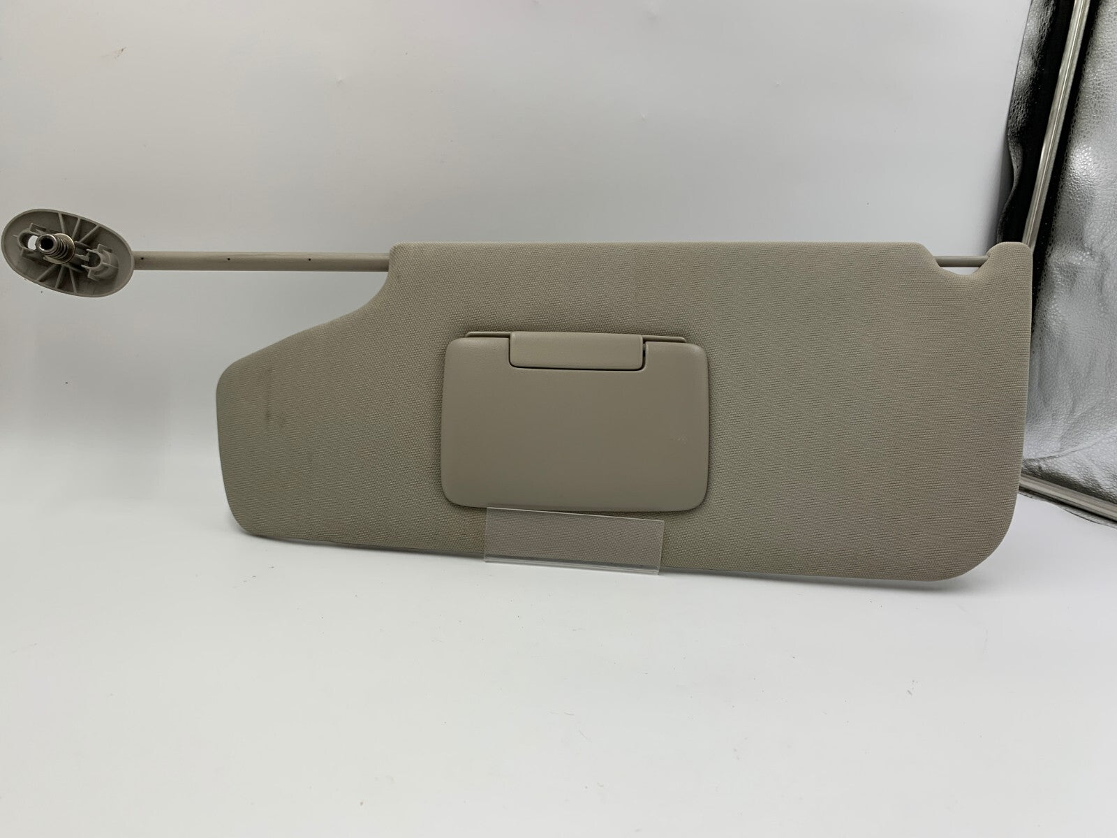 2006-2010 Jeep Commander Driver Sun Visor OEM E01B30079