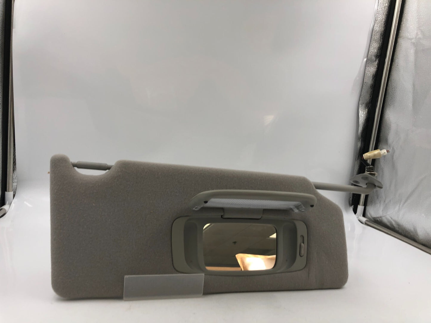 2005-2012 Toyota Avalon Passenger Sun Visor Gray Illuminated OEM D03B48066
