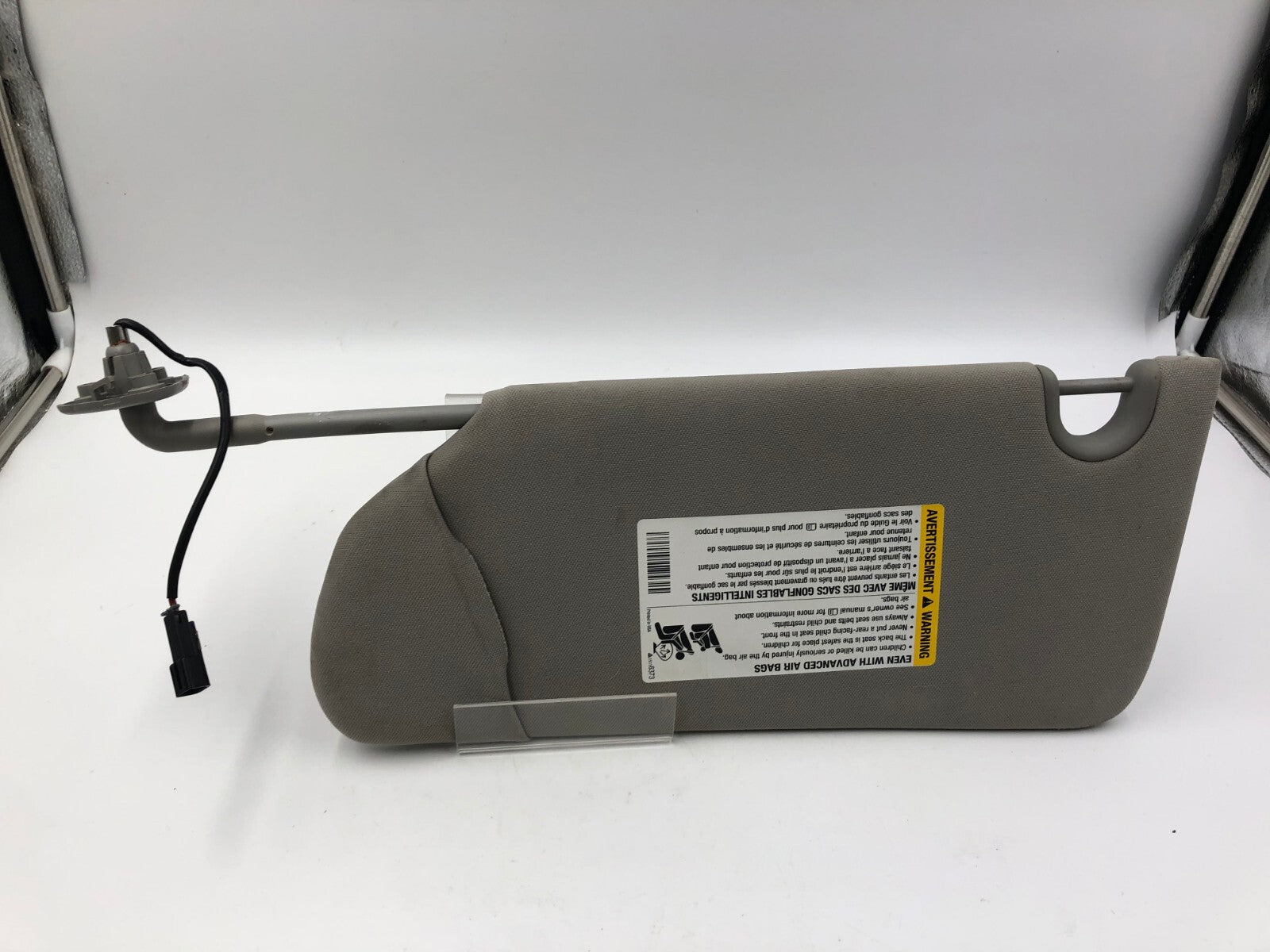 2006-2011 Buick Lucerne Passenger Sun Visor Gray Illuminated OEM A03B18074