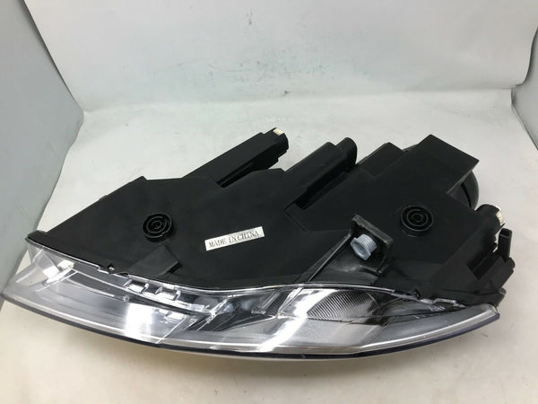 2006-2008 Volkswagen Passat Passenger Side Head Light Headlight OEM B03B23016