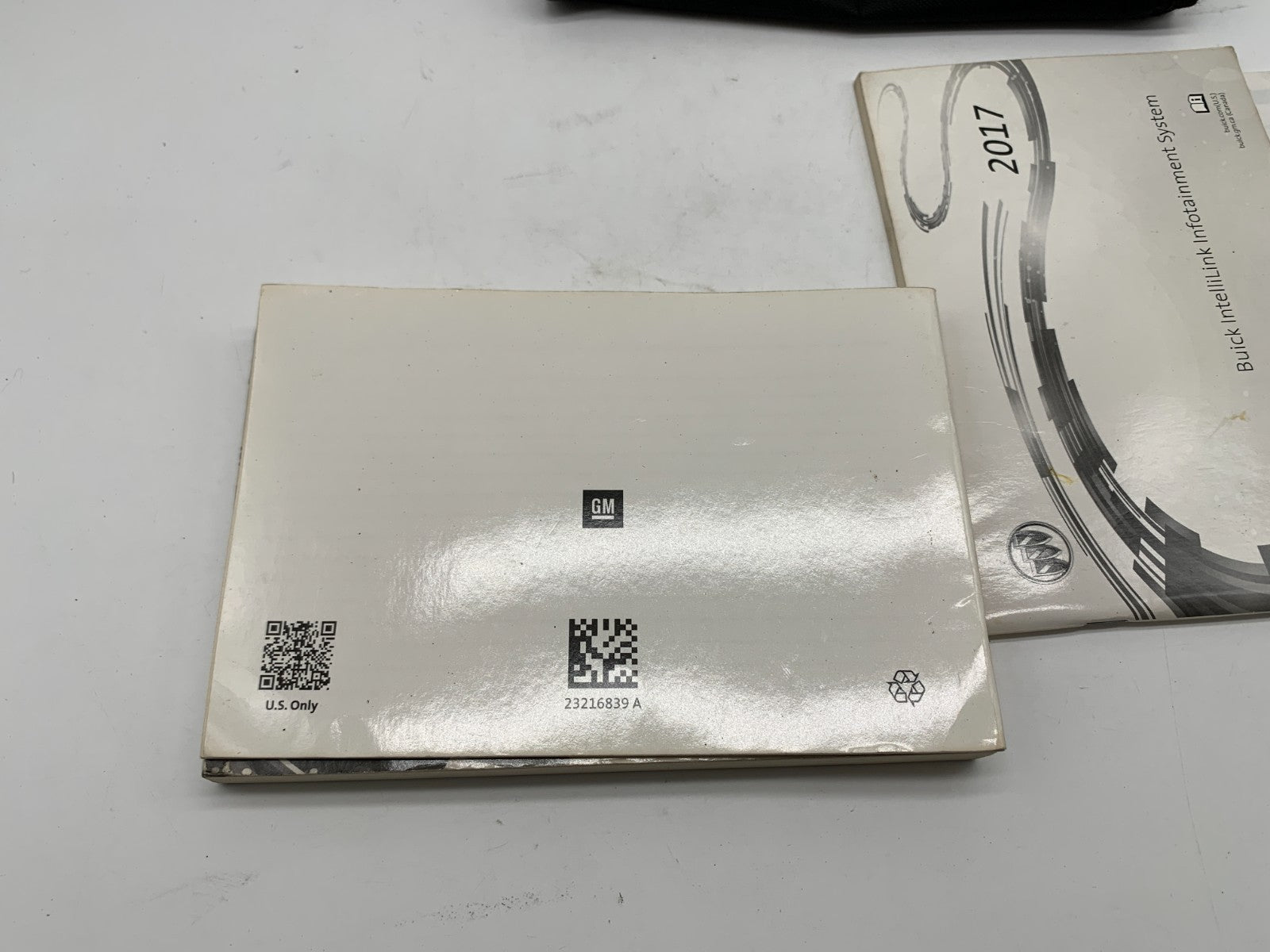 2017 Buick Encore Owners Manual Set OEM B04B25014