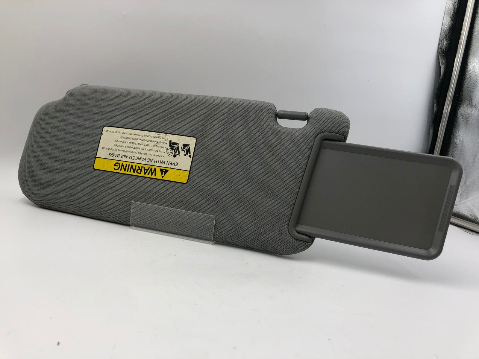2011-2015 Kia Sorento Passenger Sun Visor Gray OEM B01B29045