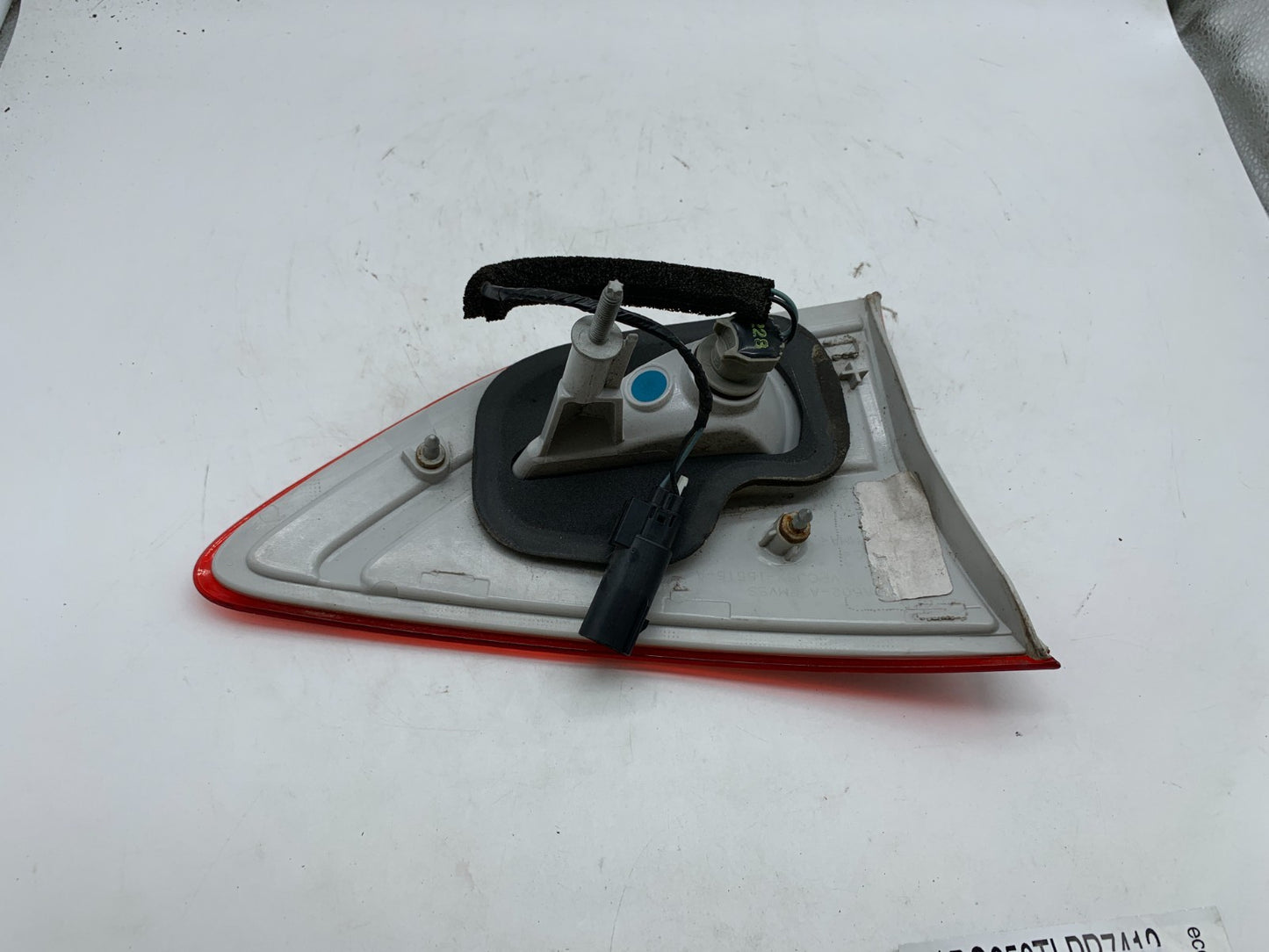 2013-2016 Ford Escape Passenger Side Trunk Lid Mounted Tail Light OEM A03B43003