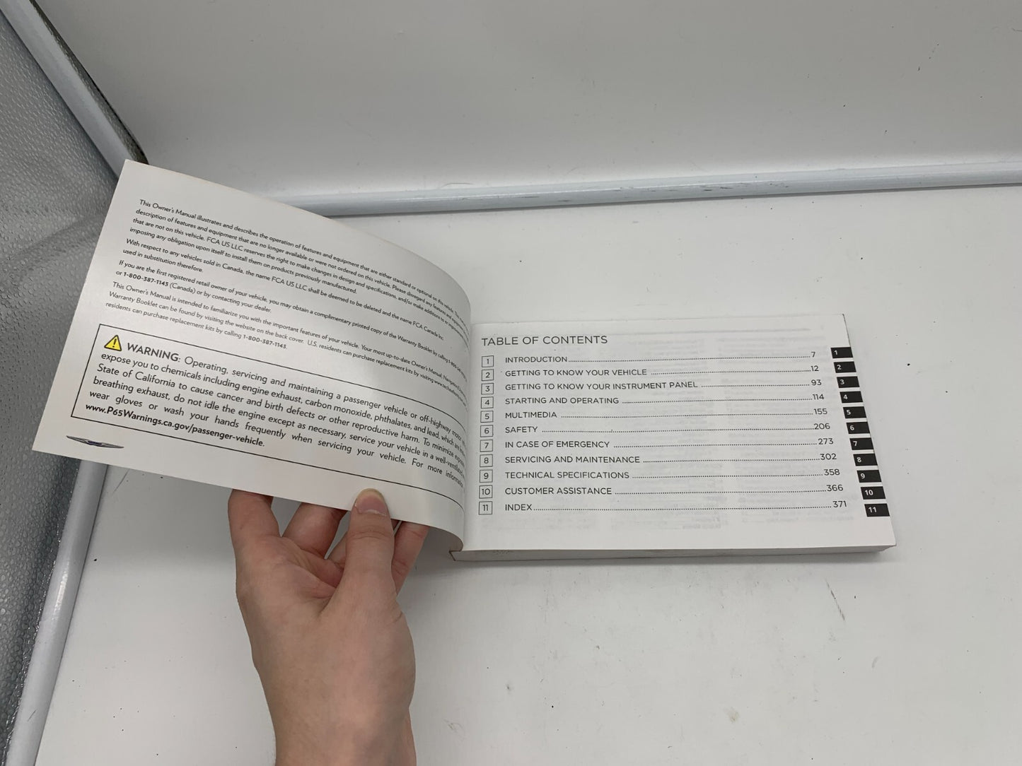 2021 Chrysler Voyager Owners Manual OEM B04B34017