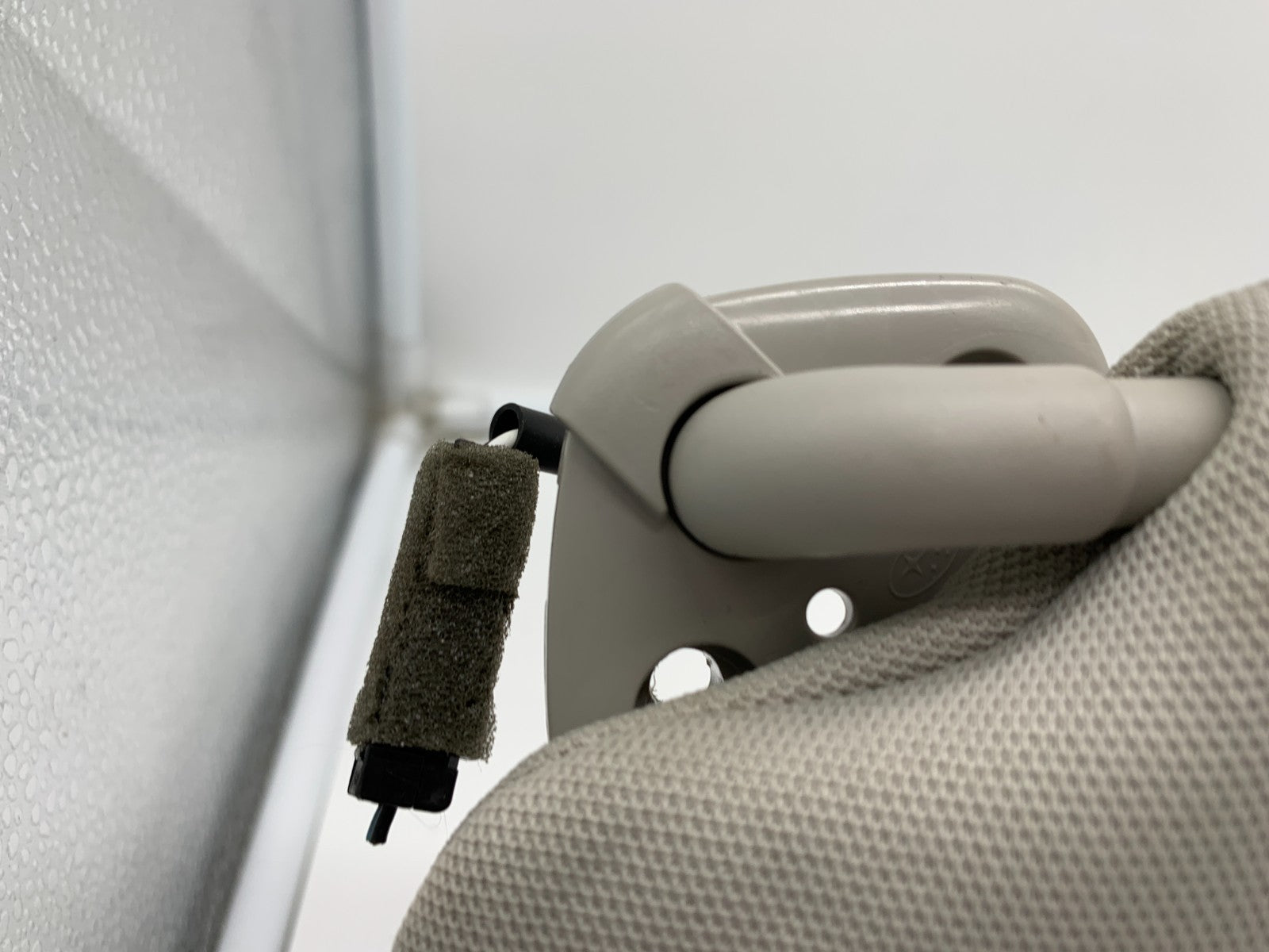 2010-2014 Subaru Legacy Passenger Sun Visor Illuminated OEM Gray