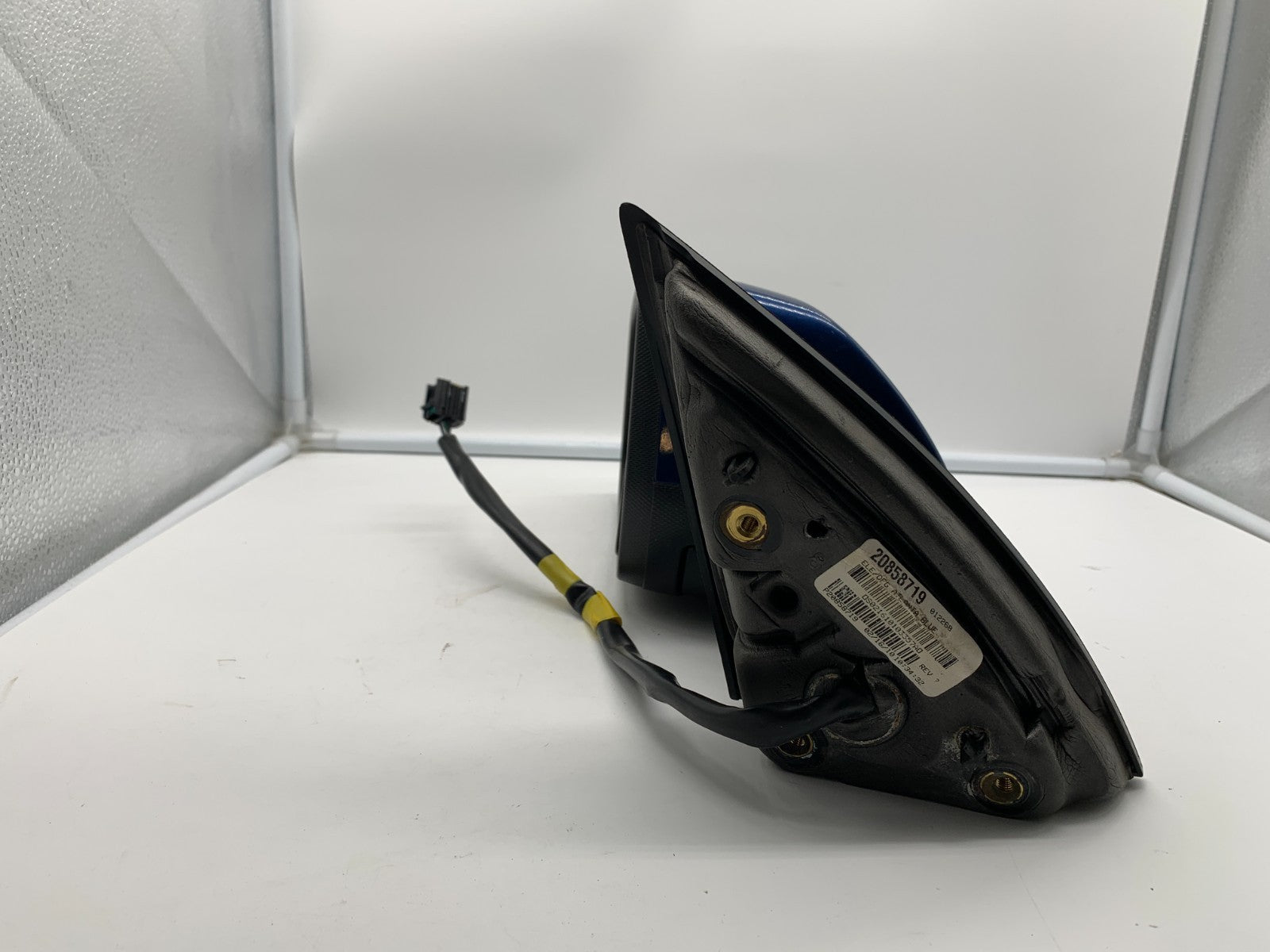 2010-2011 Chevrolet Equinox Driver Side Power Door Mirror Blue OEM A01B32001