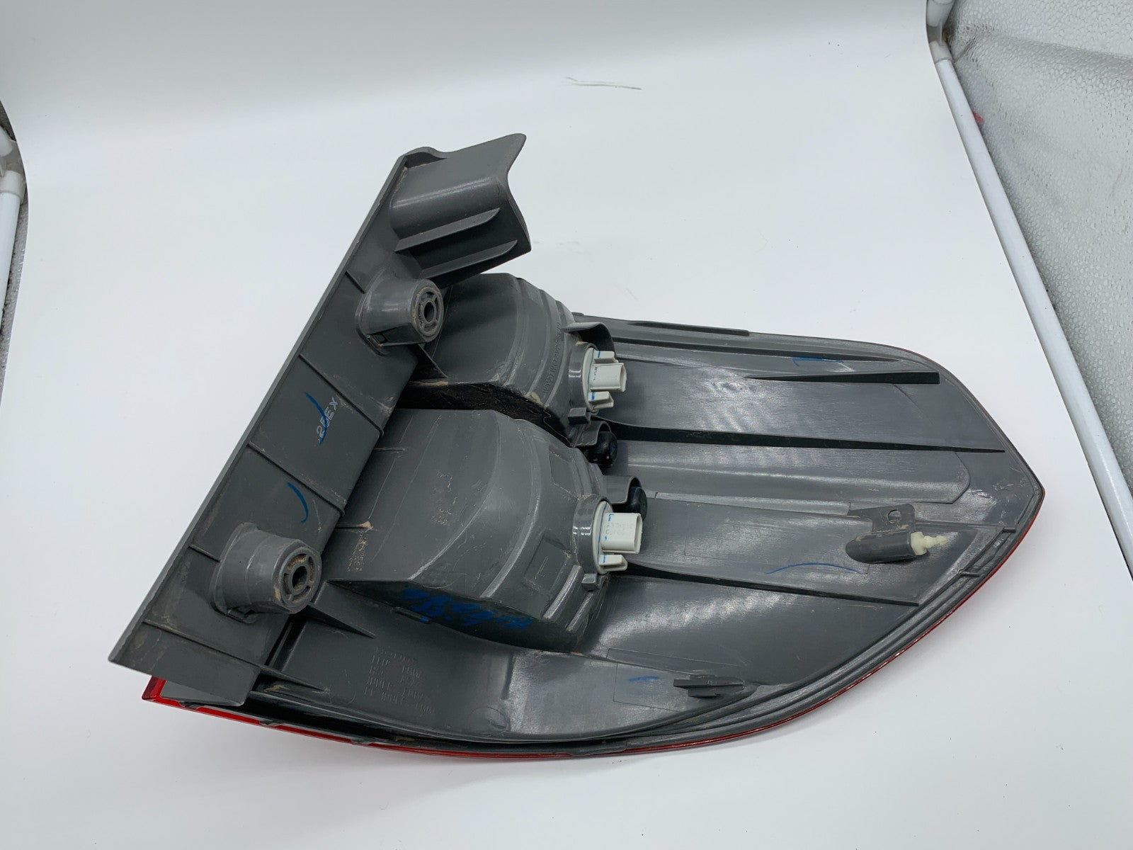 2005-2006 Honda Odyssey Driver Side Tail Light Taillight OEM D03B44001