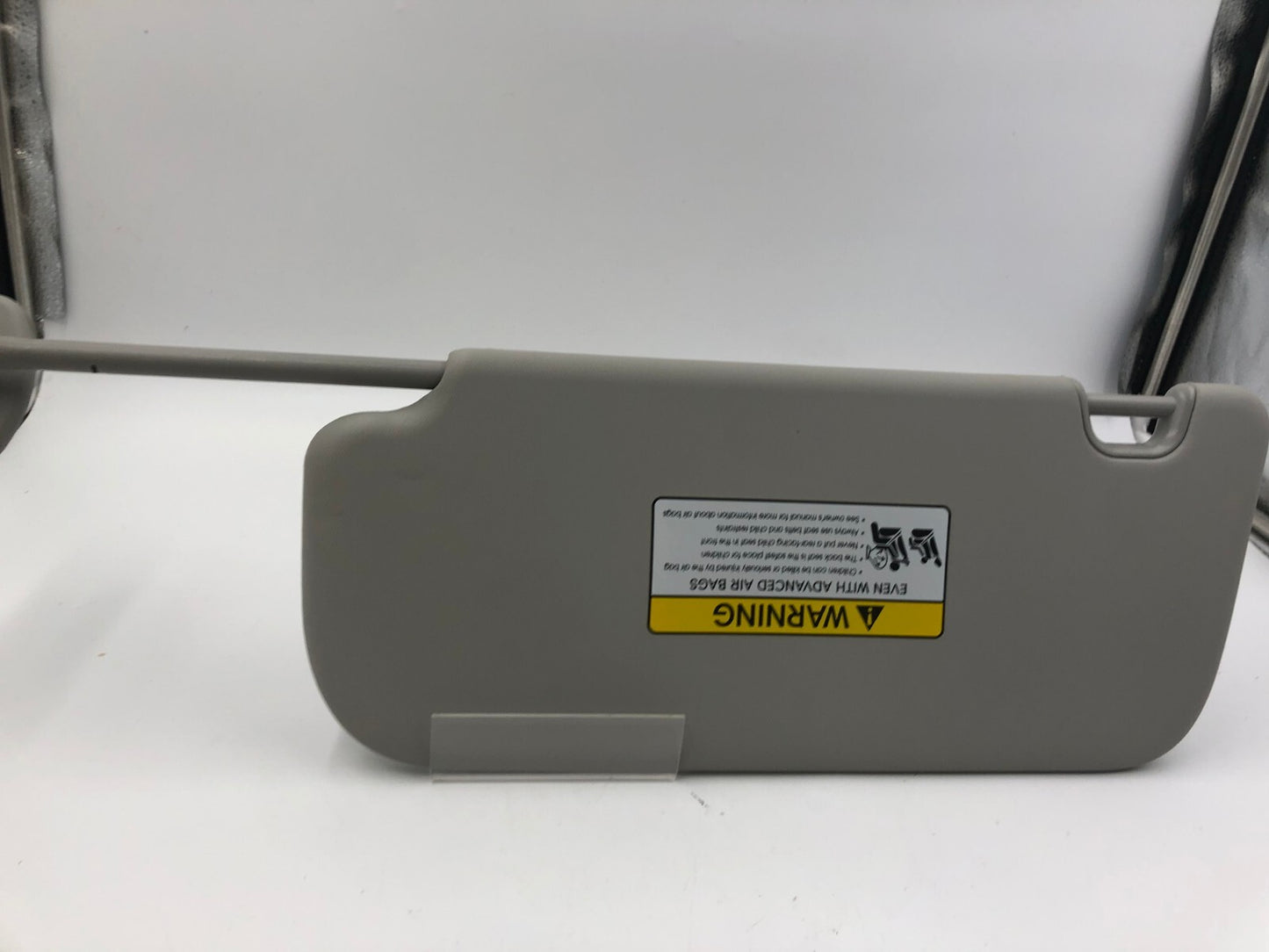 2014-2019 Kia Soul Passenger Sun Visor Illuminated Gray OEM C01B11051