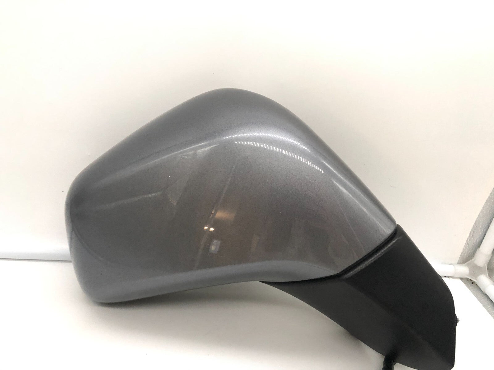 2017-2020 Chevrolet Trax Passenger Side View Power Door Mirror Gray D01B32003