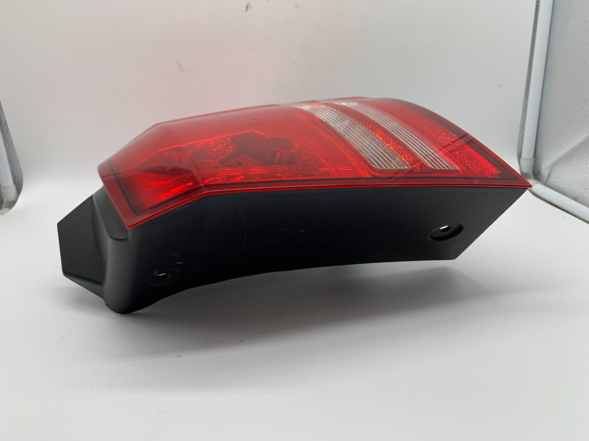 2009 Dodge Journey Passenger Side Tail Light Taillight OEM B02B09085