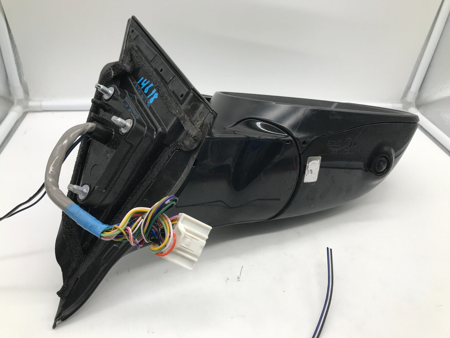 2016-2017 Infiniti Q50 Passenger Side View Power Door Mirror Gray OEM D04B63001