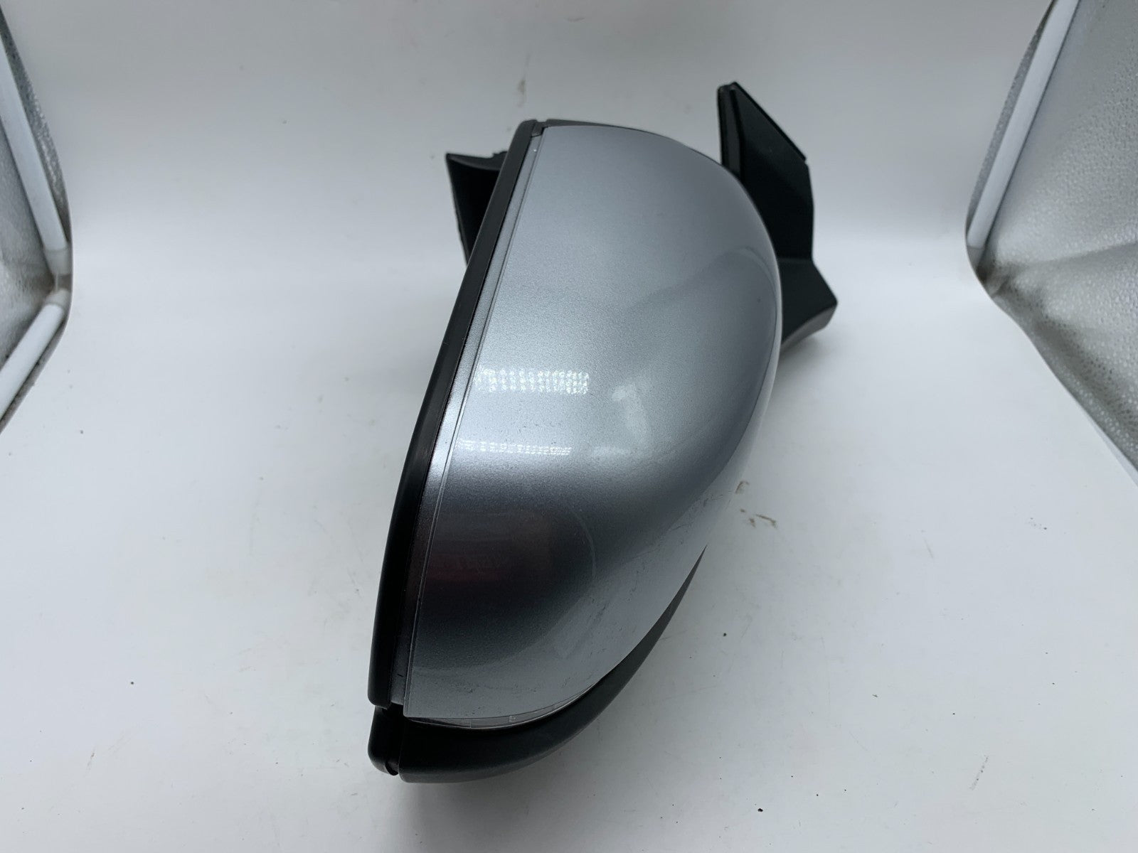 2017-2018 Honda Pilot Driver Side View Power Door Mirror Silver OEM C03B39003