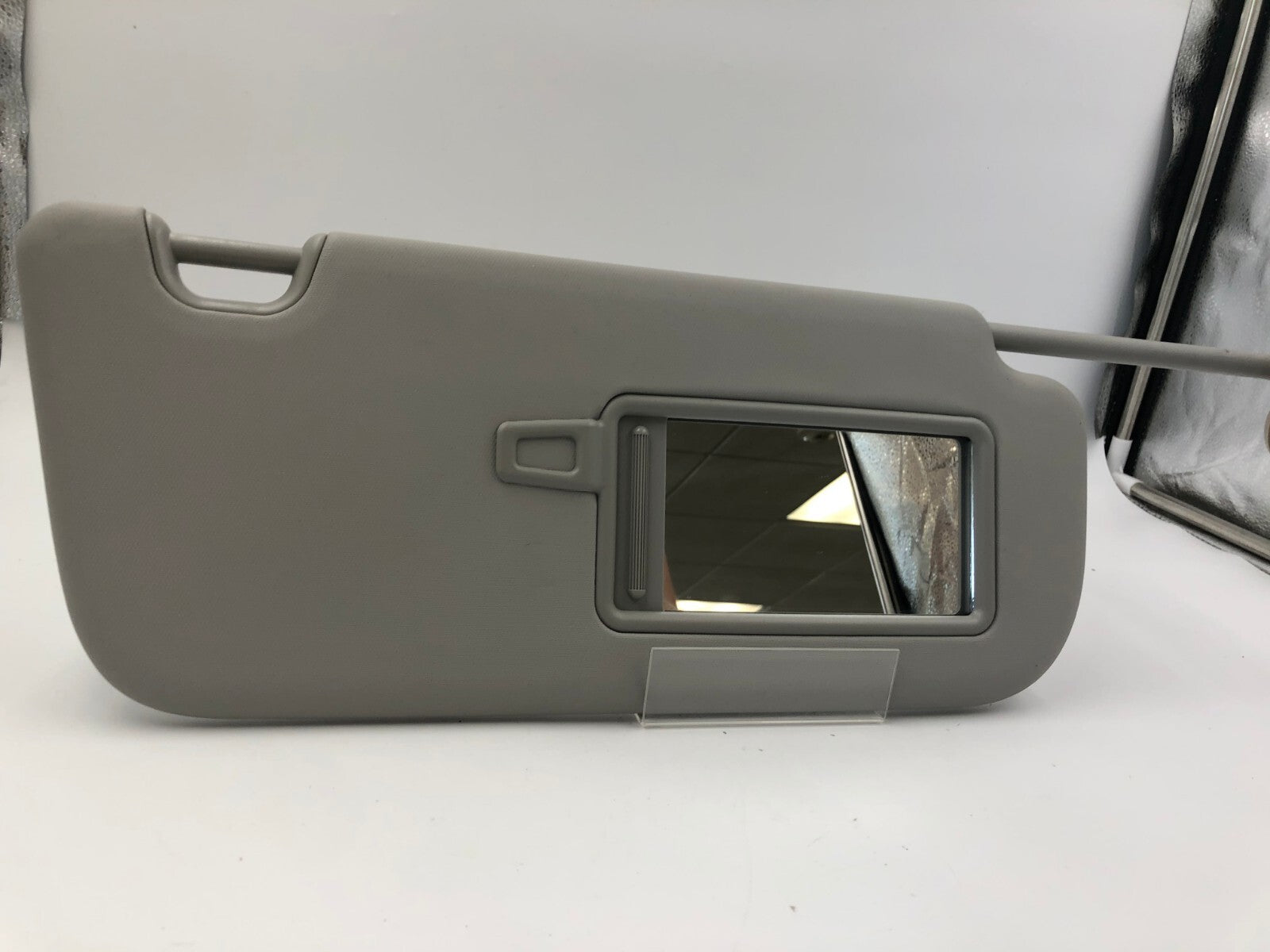 2014-2019 Kia Soul Passenger Sun Visor Gray Illuminated OEM C01B13031