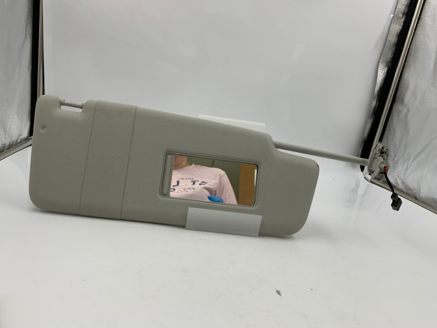 2012-2020 Volkswagen Passat Passenger Sunvisor Gray Illumination OEM E02B21058