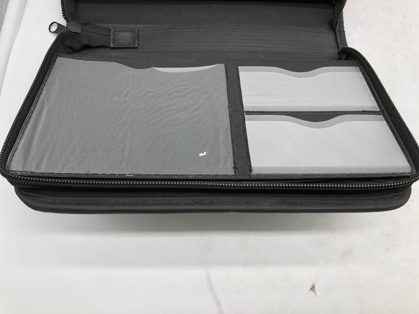 2005 Nissan Maxima Owners Manual Set with Case OEM A02B42008