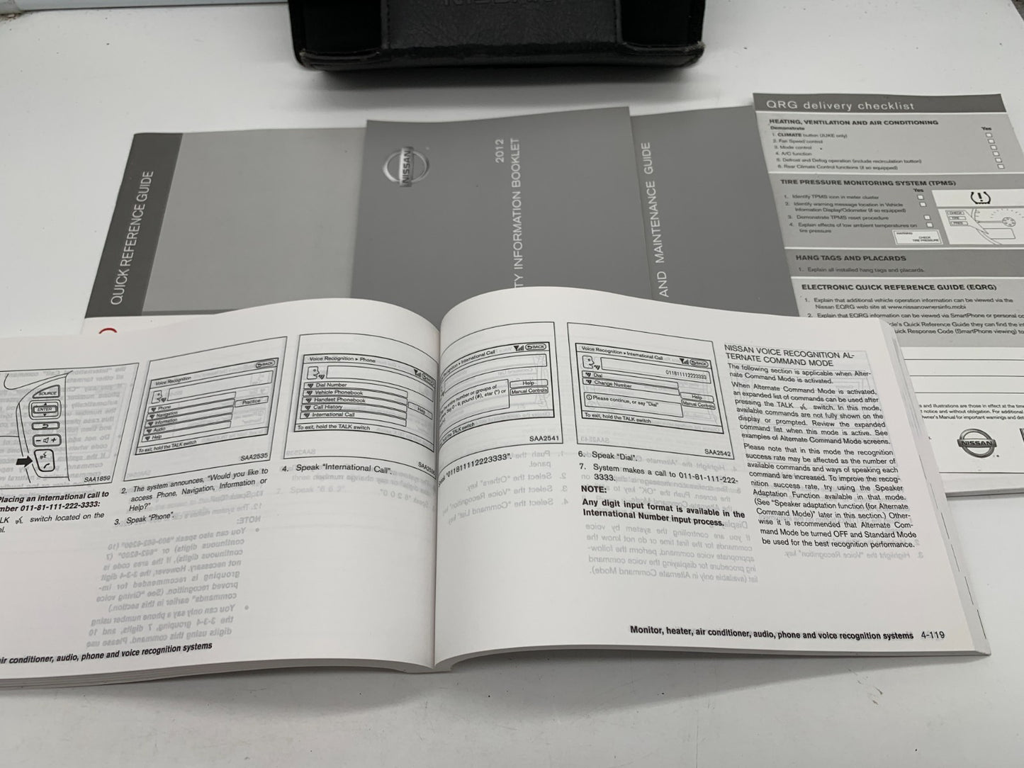 2012 Nissan Murano Owners Manual Set with Case OEM