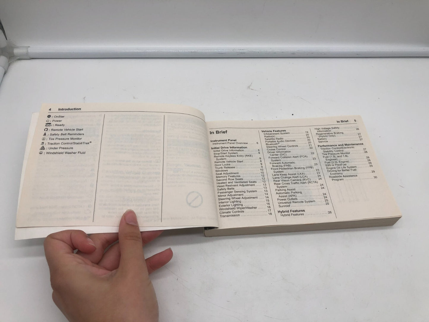 2017 Chevrolet Malibu Owners Manual OEM A03B46003