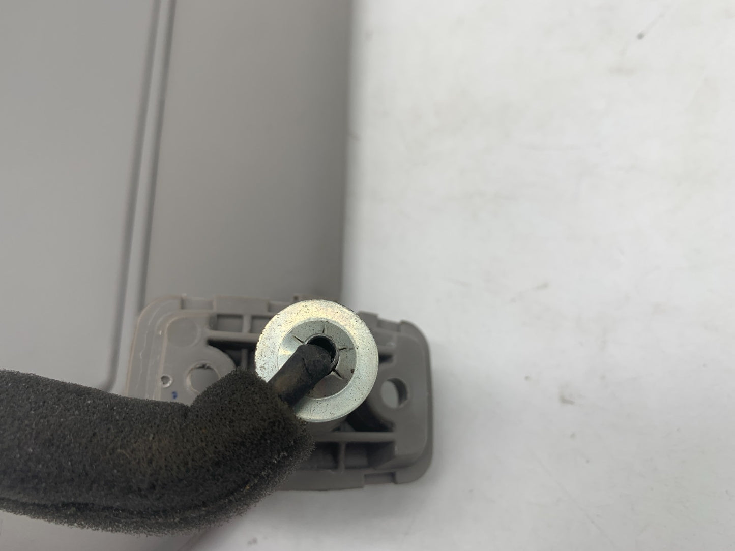 2006-2014 Kia Sedona Passenger Sun Visor Gray Illuminated OEM A01B49040